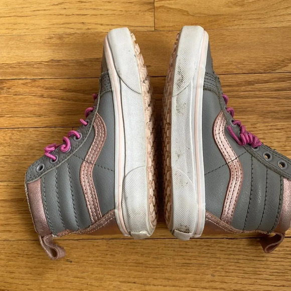 Vans sz 10.5 grey and pink leather pink laces hood pre owned condition - Picture 3 of 5